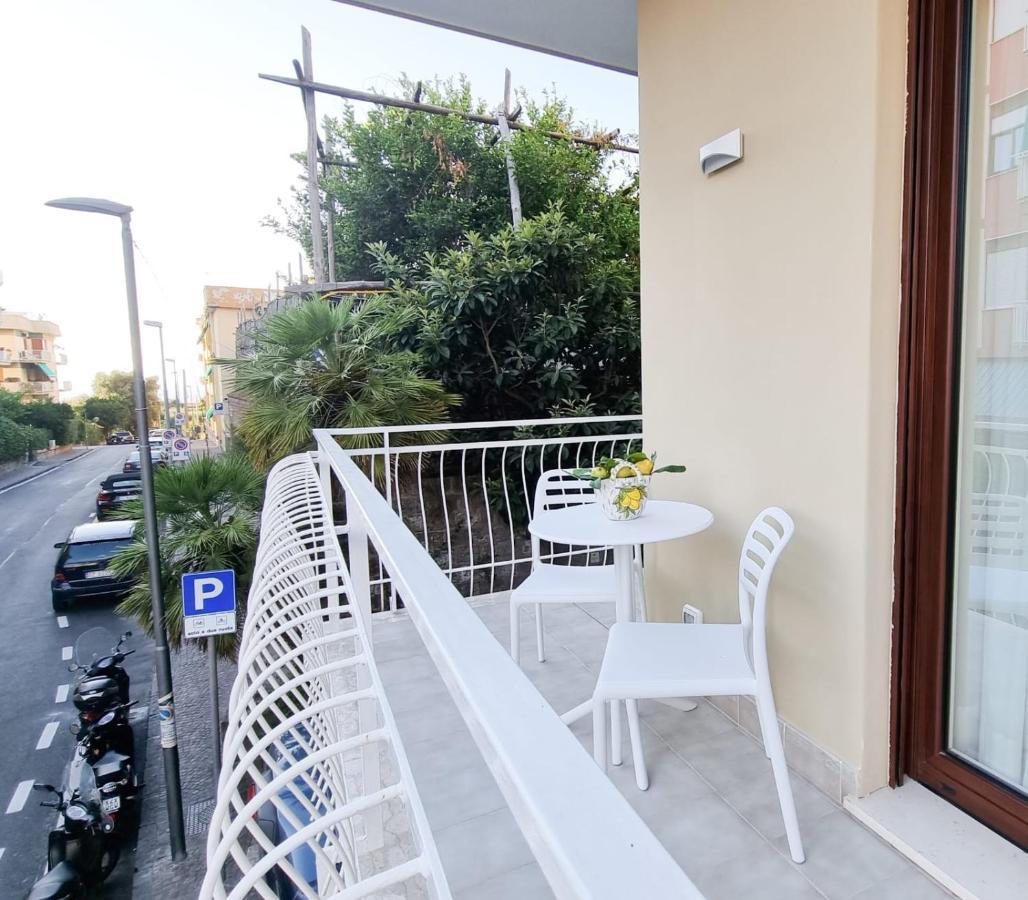 Palazzo Mauro Sorrento Luxury Rooms Luaran gambar