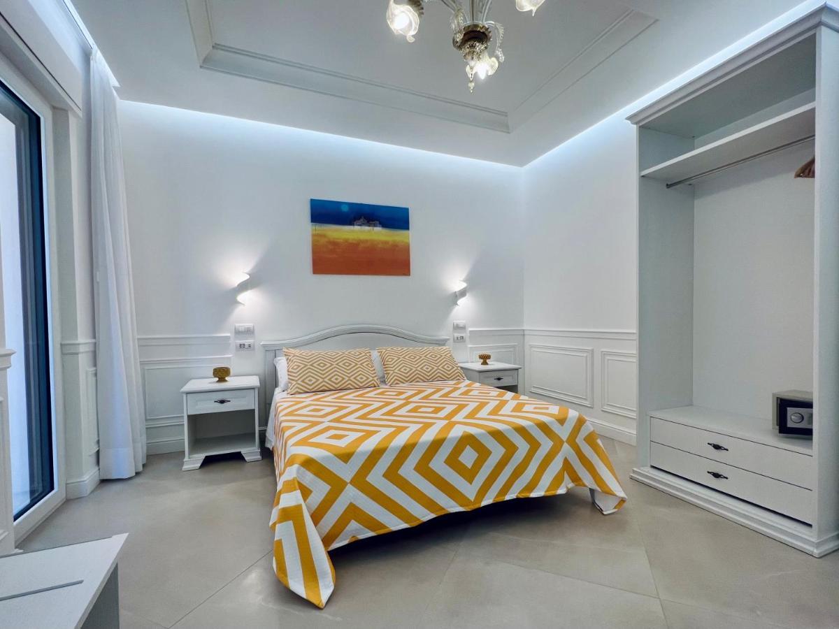 Palazzo Mauro Sorrento Luxury Rooms Luaran gambar