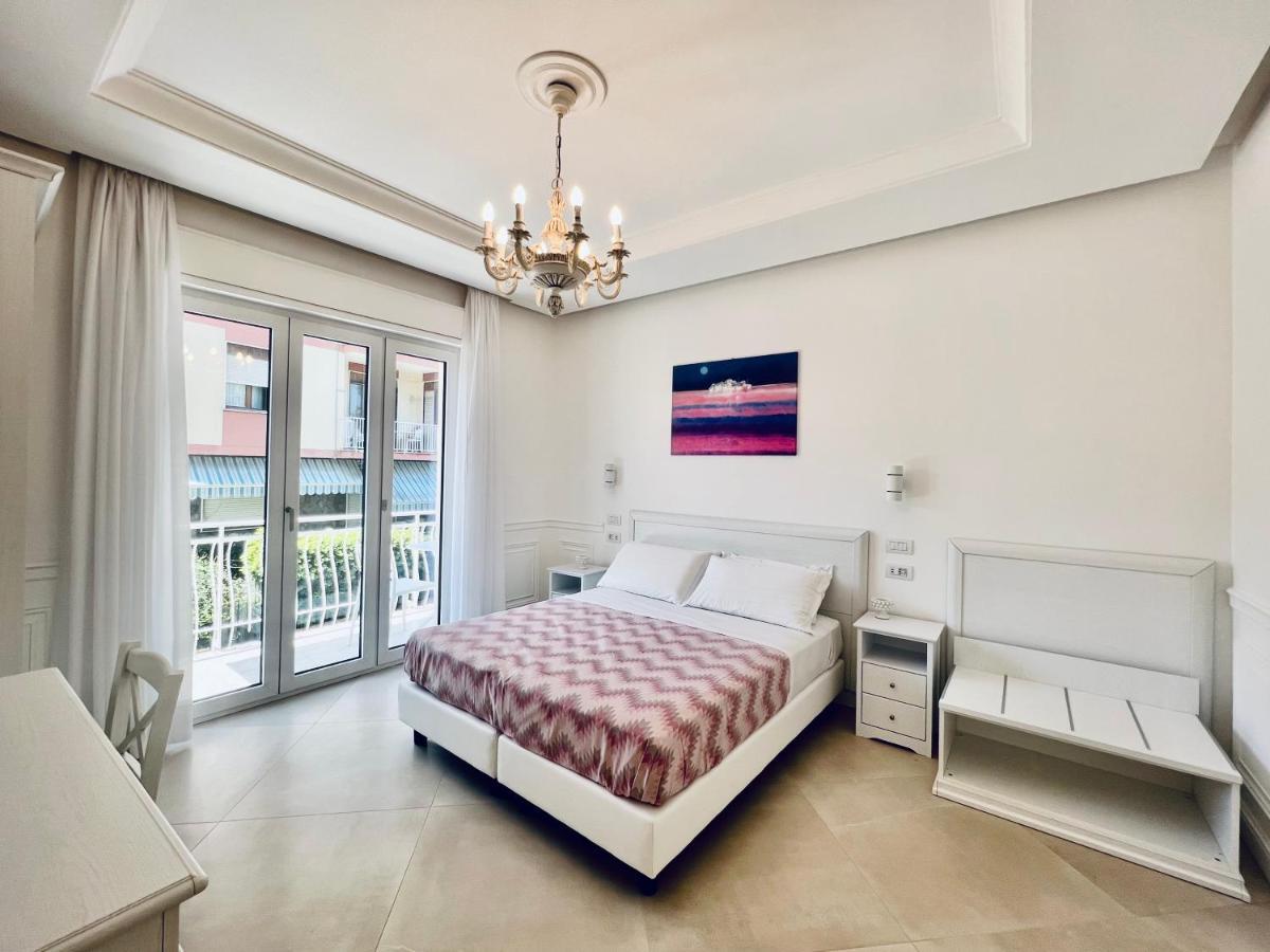 Palazzo Mauro Sorrento Luxury Rooms Luaran gambar